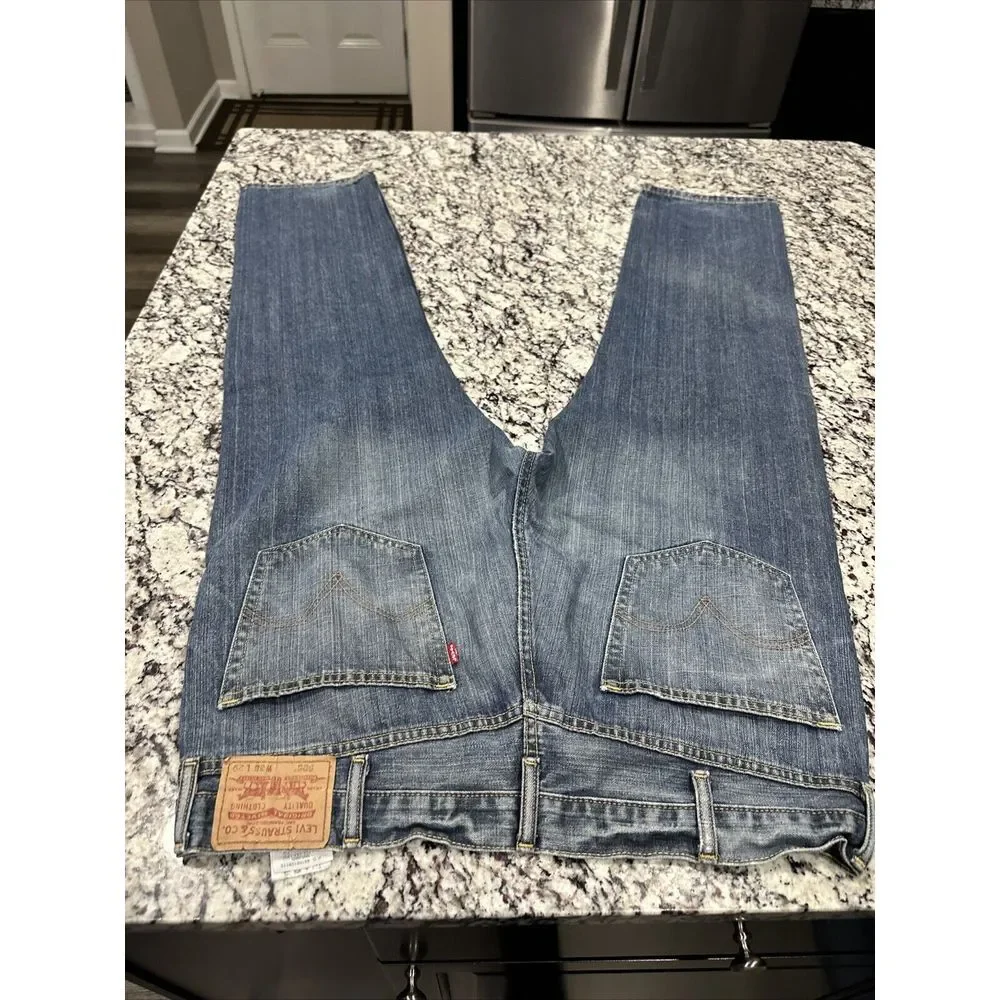 Levis levi men